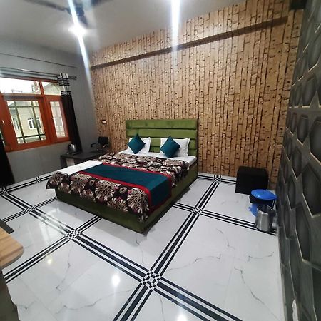 Hotel O Graceland Srinagar  Exterior photo
